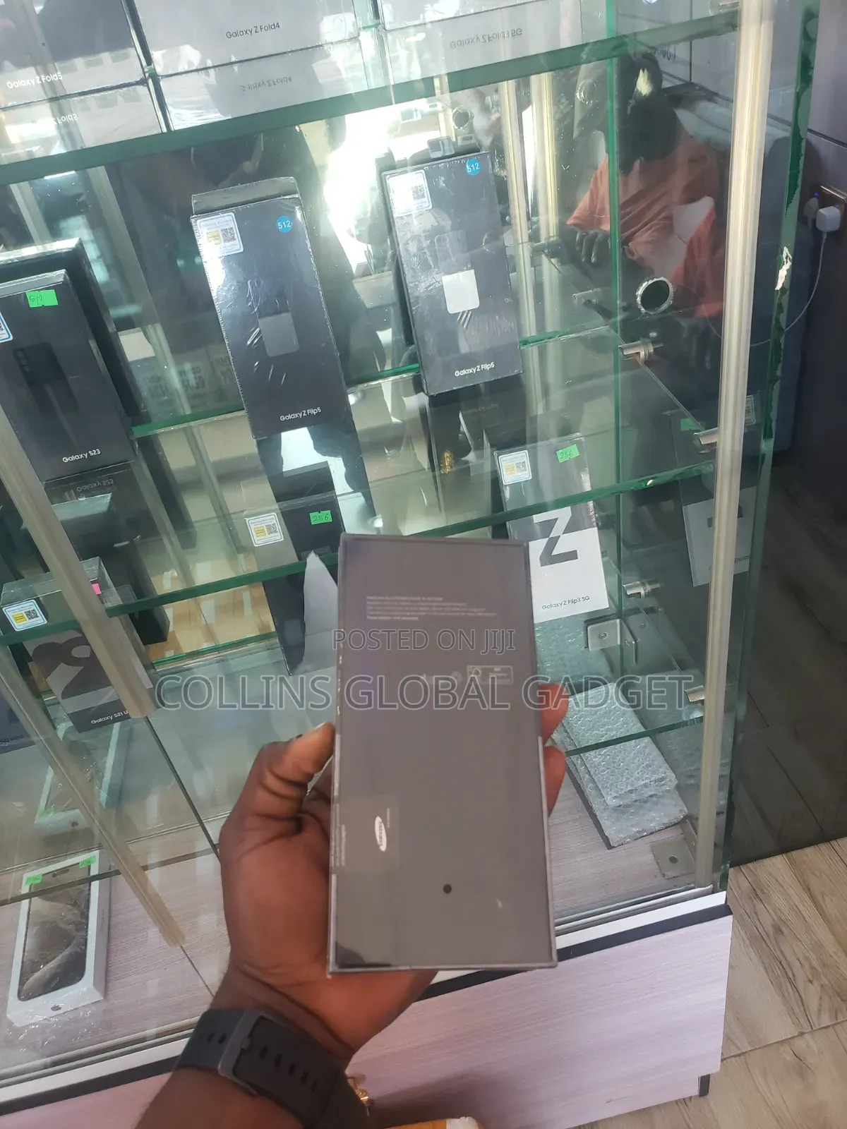 New Samsung Galaxy Z Flip4 256 GB Black