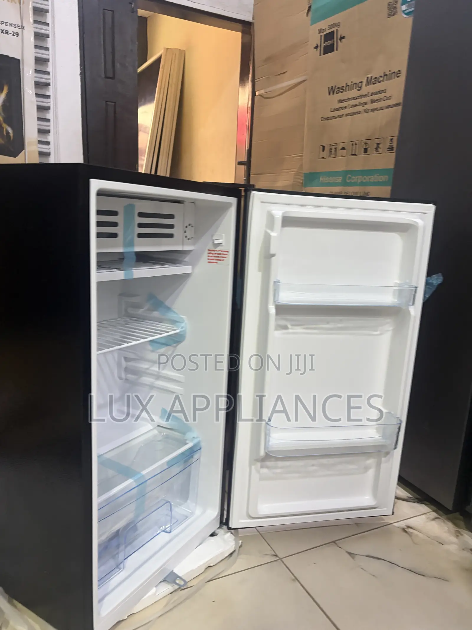Royal 105L Refrigerator for Small Offices