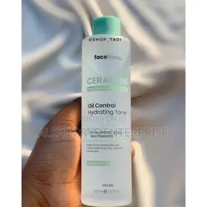 Face Facts Oil Control Toner With Hyaluronic Acid & Niacinamide
