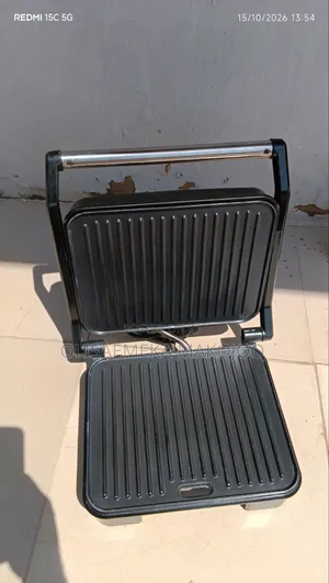 Electric Grill Neatly Used