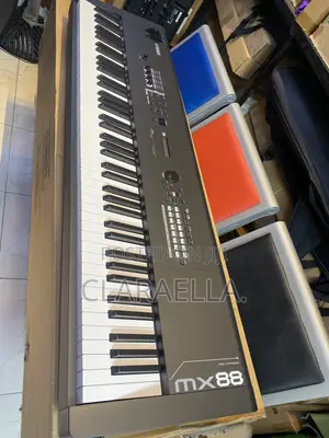 Yamaha MX88 Music Synthesizer Keyboard