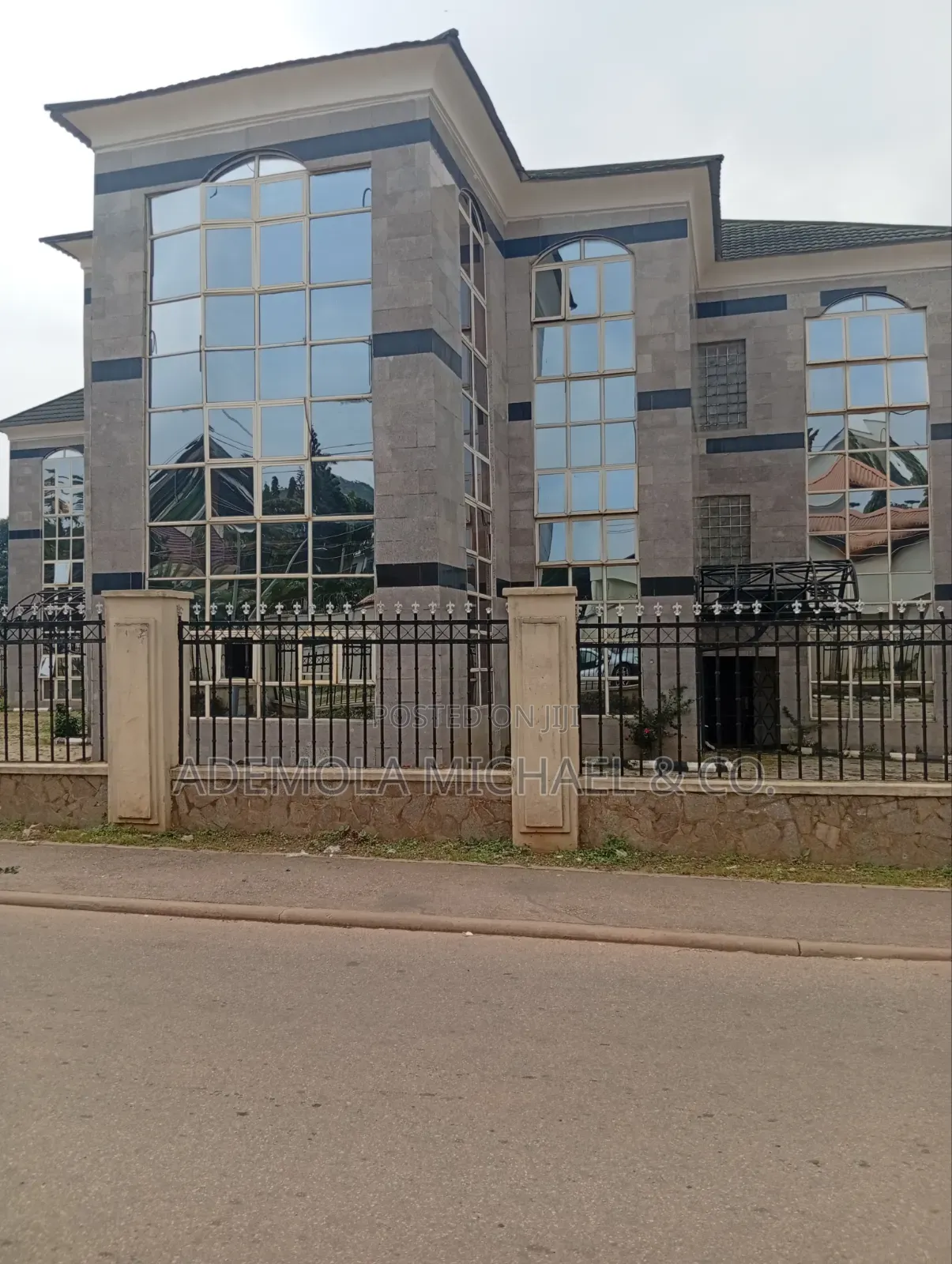 Office Space Building for Lease