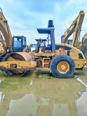 Foreign Used Caterpillar CS-533E Soil Vibratory Soil Compactor Roller
