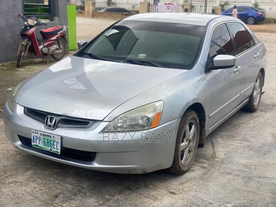 Honda Accord 2003 Silver