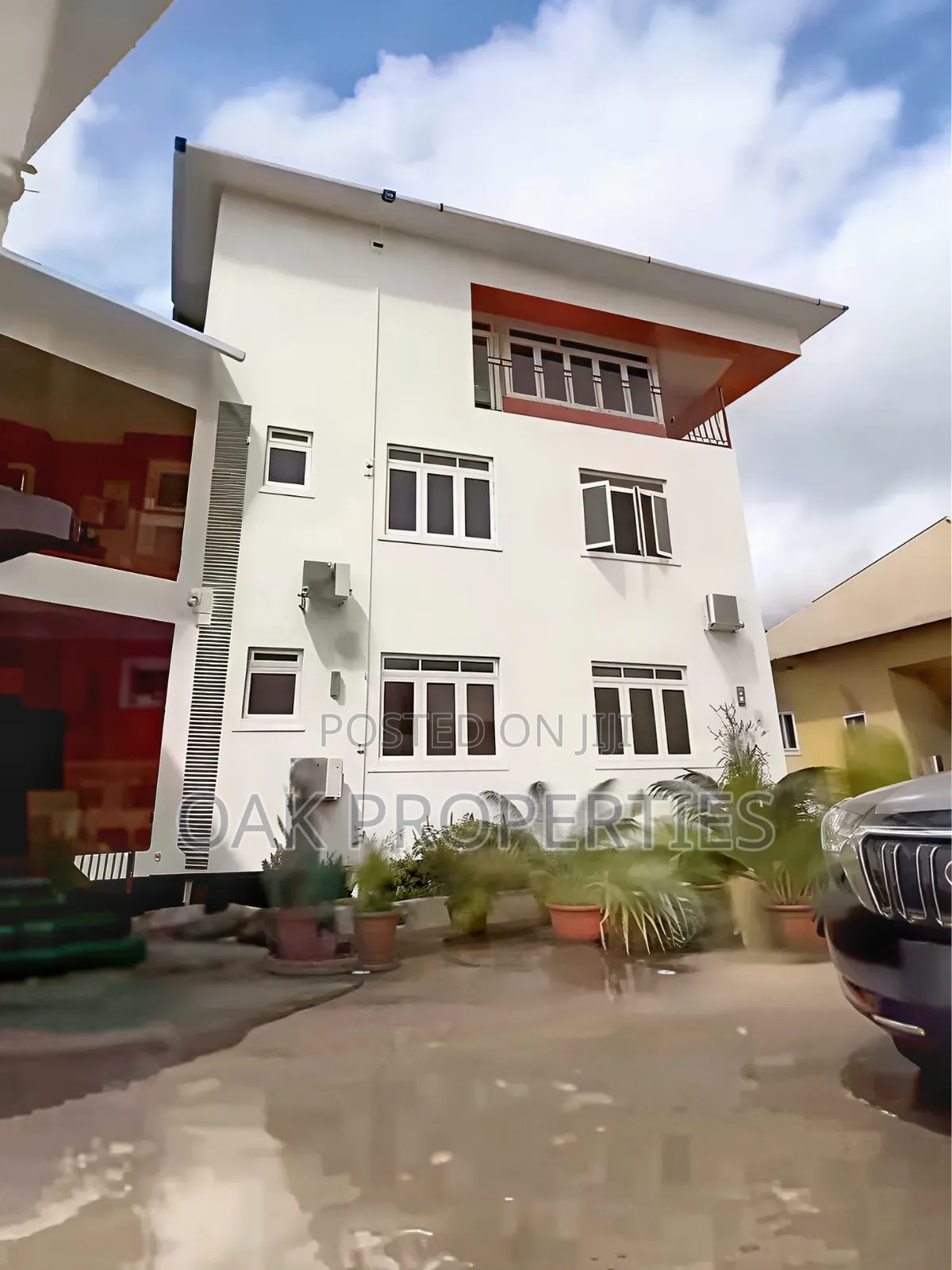 4bdrm Apartment in Old GRA for rent
