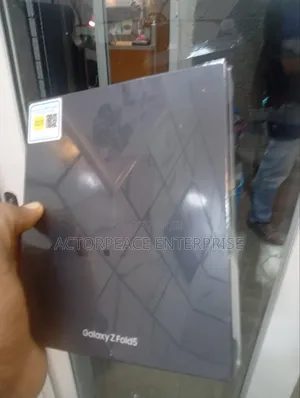 New Samsung Galaxy Z Fold 5 256 GB Gray
