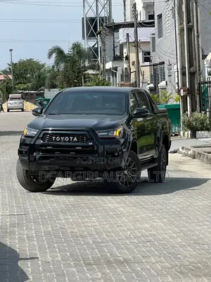 Toyota Hilux 2023 Black