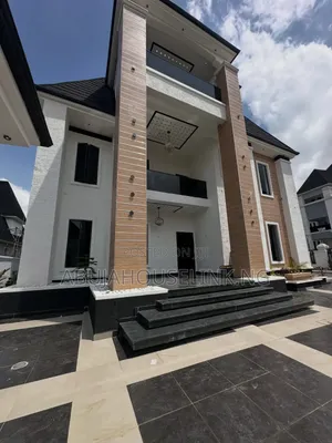 6bdrm Duplex in Sunnyvale Estate, Dakwo District for sale