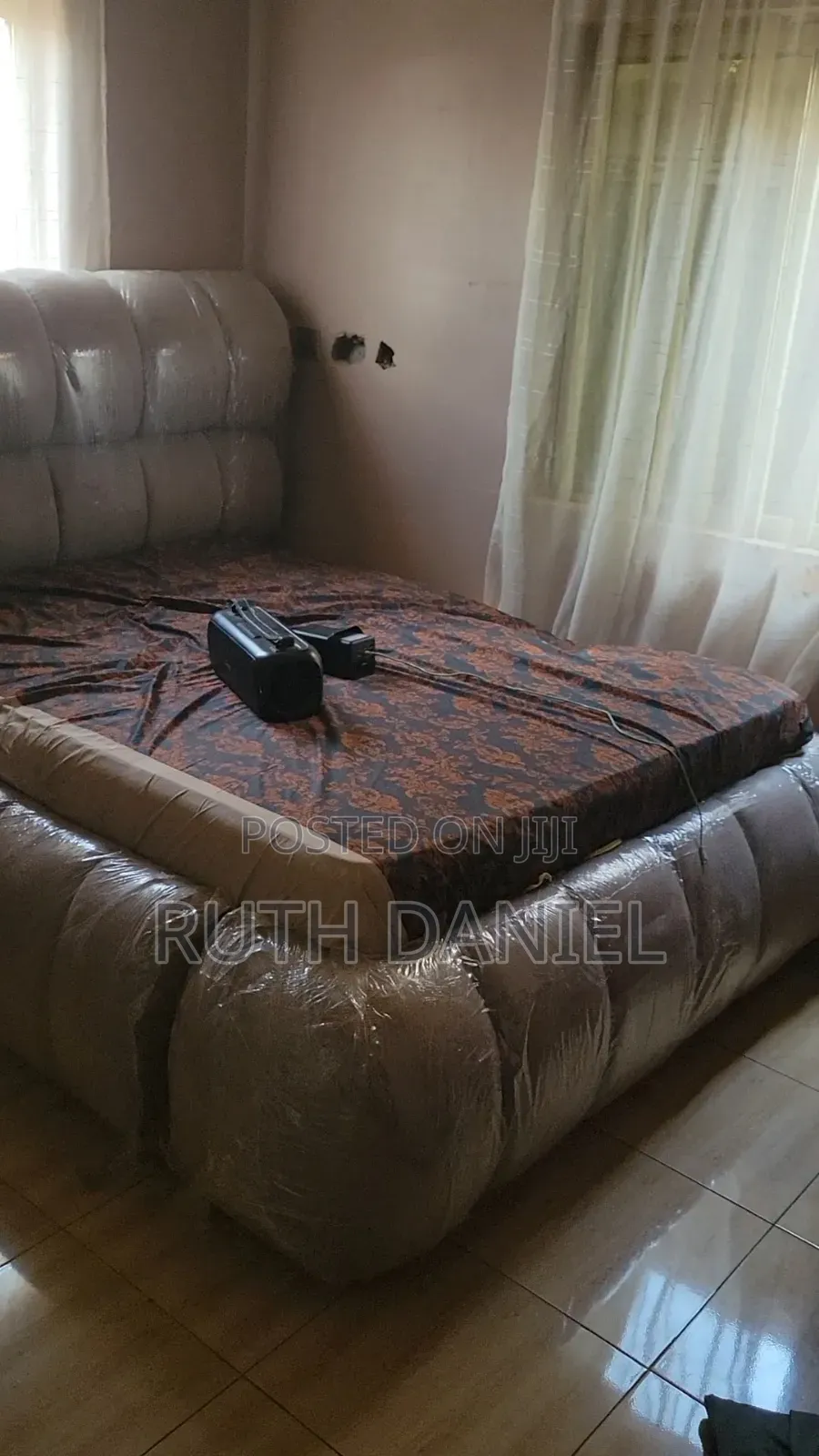 6 by 4 Bubble Bed Frame
