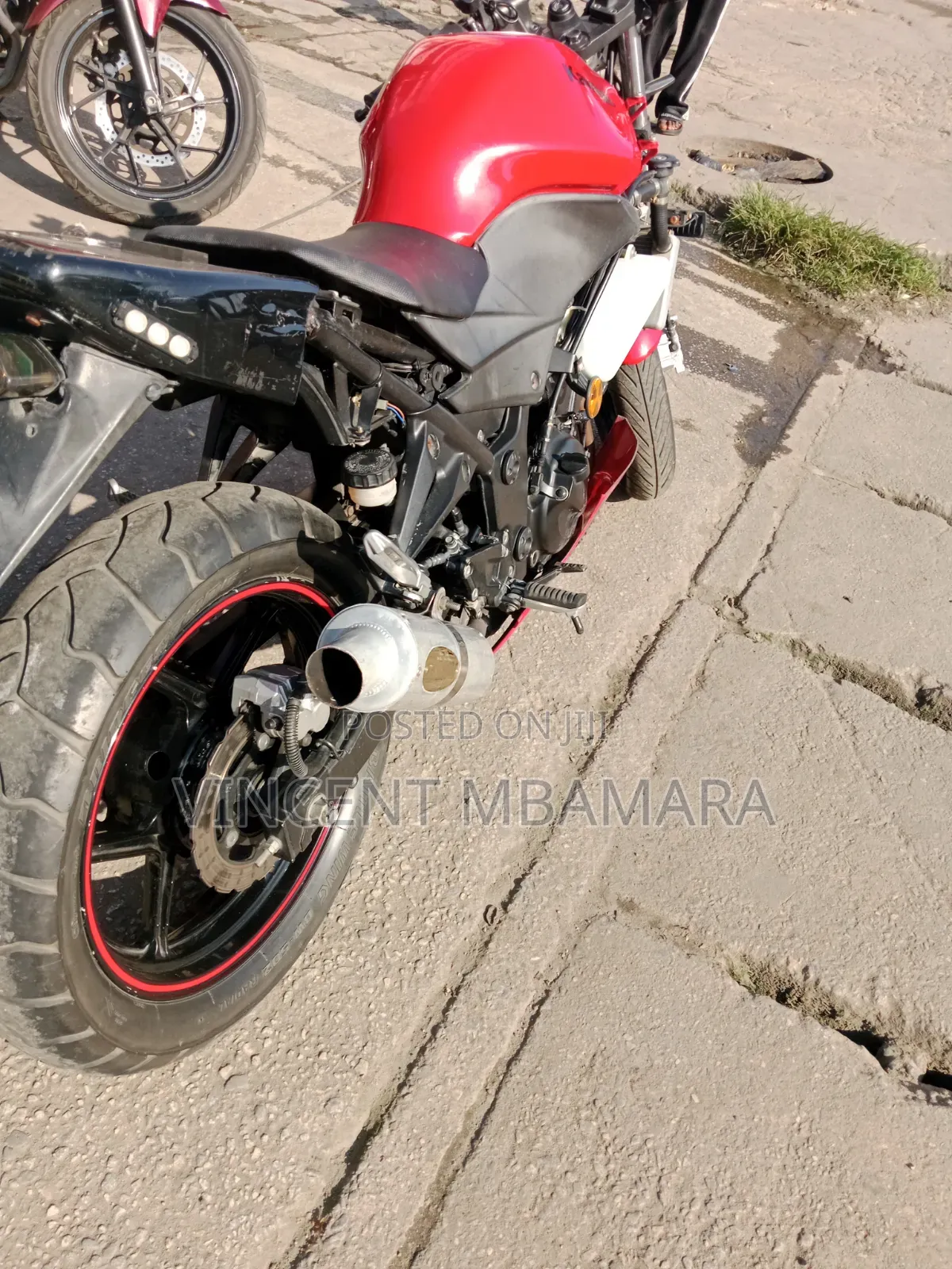 Kawasaki EX250 2011 Red