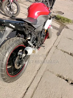Kawasaki EX250 2011 Red