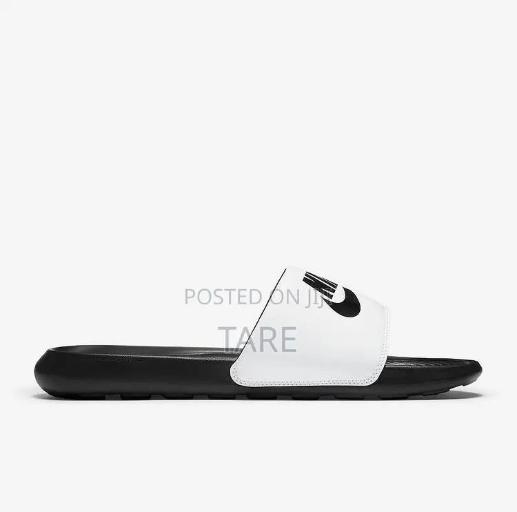 Nike Victori One Slides
