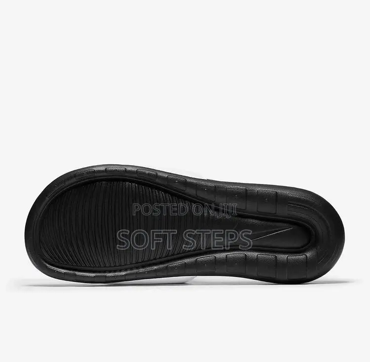 Nike Victori One Slides