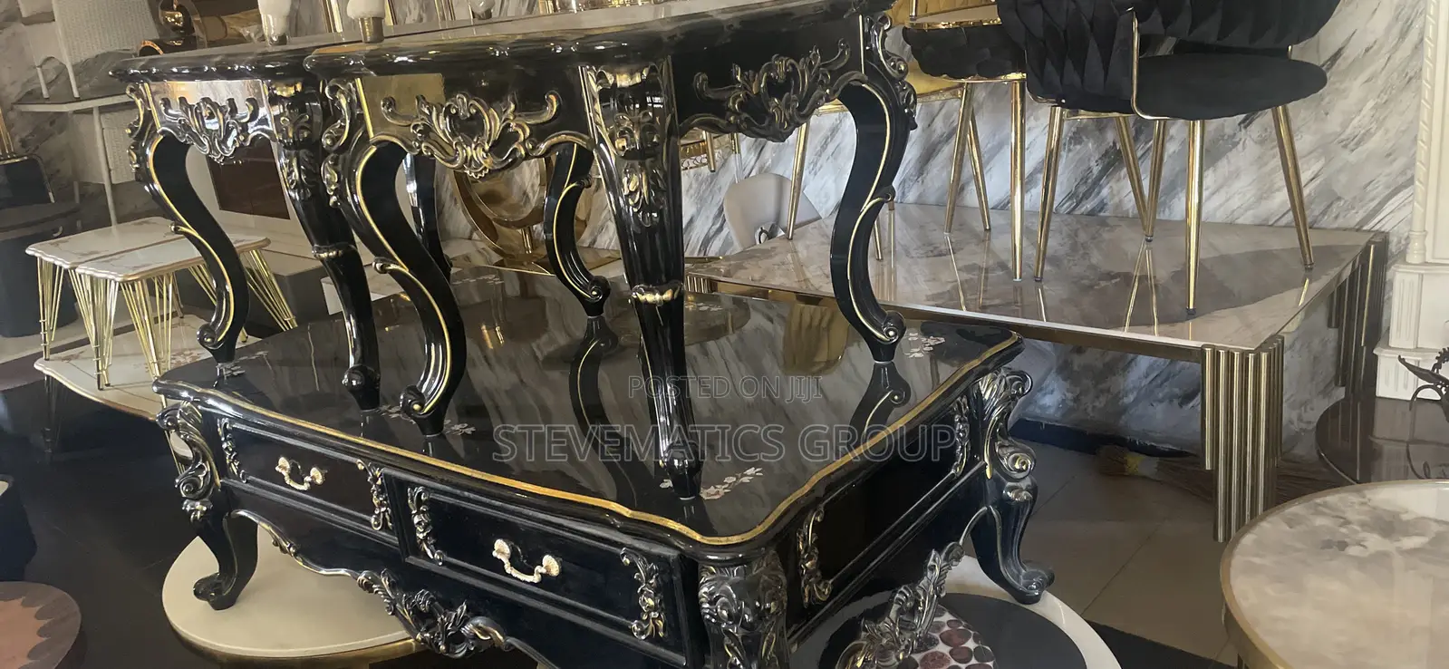 Royal Antique Center Table With Sides 2 Stools