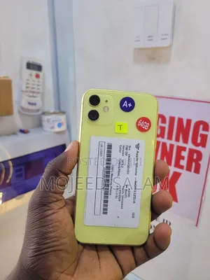 Apple iPhone 11 64 GB Yellow