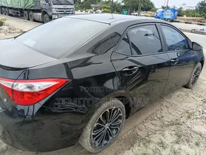 Toyota Corolla 2015 Black