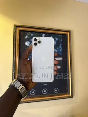Apple iPhone 11 Pro Max 64 GB White