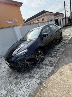 Toyota Corolla SE (1.8L 4cyl 6M) 2018 Black