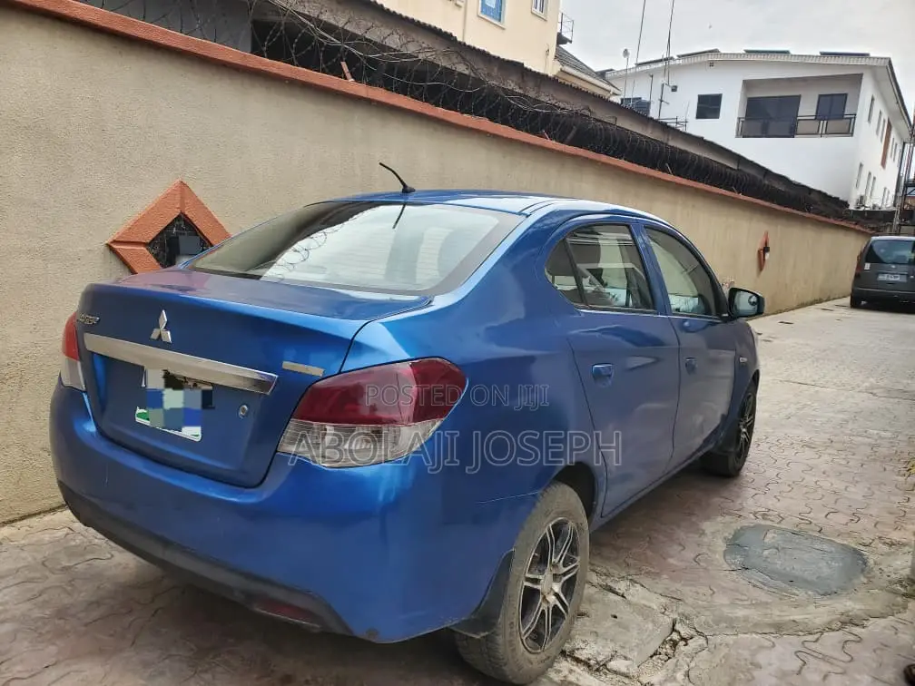 Mitsubishi Attrage 2014 Blue