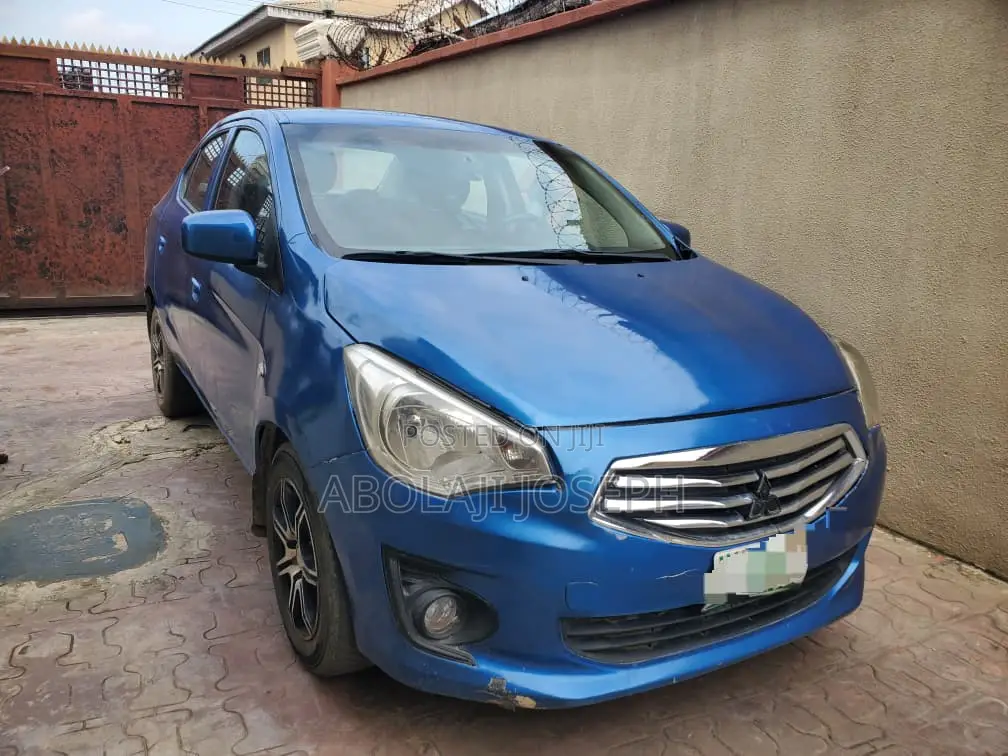 Mitsubishi Attrage 2014 Blue