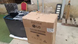 LG 8kg Twin-Tub Laundry Appliance for Home