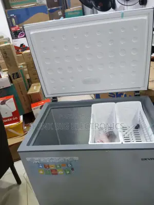 Skyrun 260A Chest Freezer for Kitchen Use