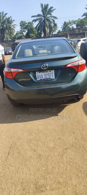 Toyota Corolla 2015 Green