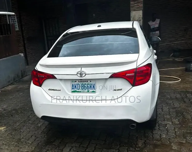 Toyota Corolla 2017 White