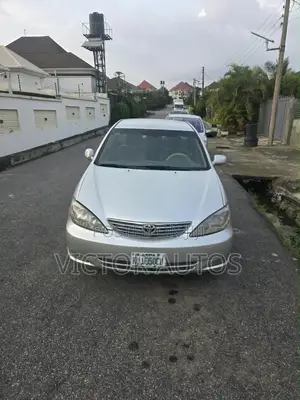 Toyota Camry 2004 Silver
