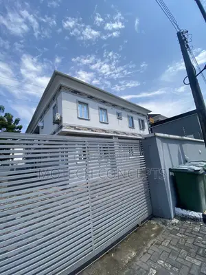 3bdrm Apartment in Lekki Phase 1 for rent