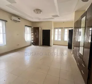 4bdrm Duplex in Chevron Drive for rent