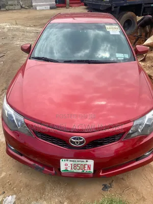 Toyota Camry SE 4dr Sedan (2.5L 4cyl 6A) 2013 Red
