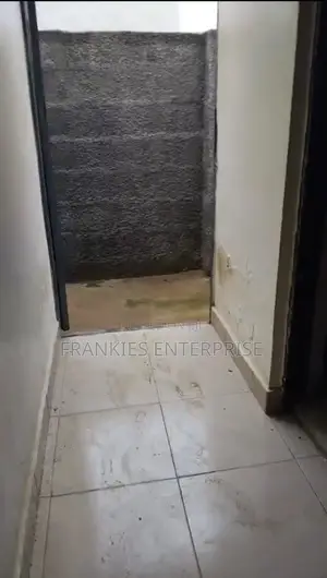 1bdrm Bedsitter in Quarters Extension, Bwari / Bwari for rent