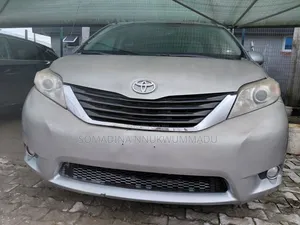Toyota Sienna LE 8 Passenger 2012 Gray