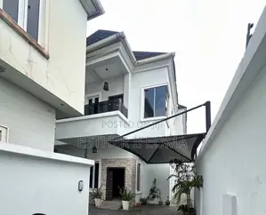 4bdrm Duplex in Chevron for rent