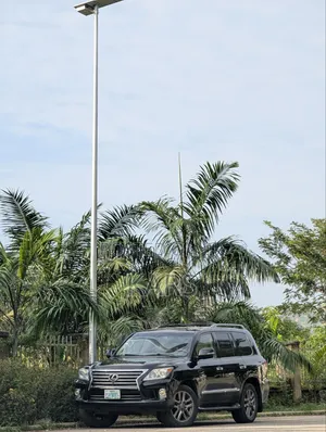 Lexus LX 570 AWD 2013 Black