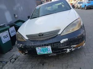 Toyota Camry LE 4dr Sedan (2.4L 4cyl 5M) 2003 White