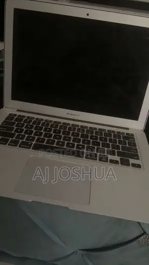 Laptop Apple MacBook Air 2015 4GB Intel Core i5 SSD 128GB
