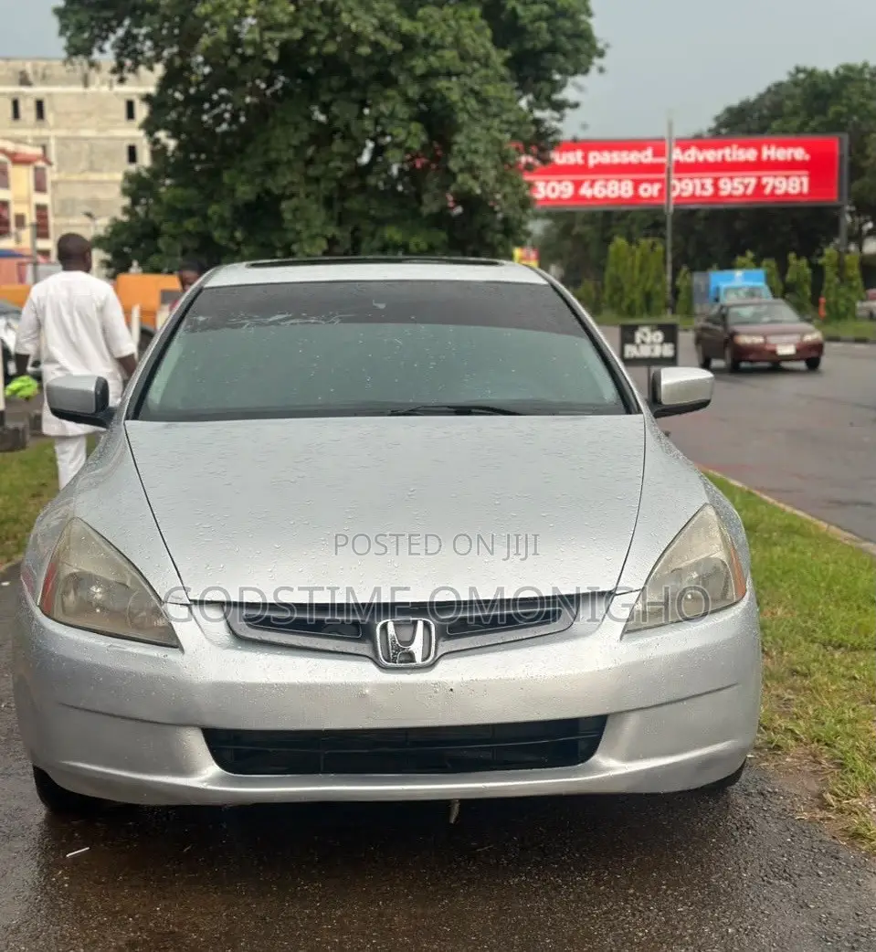 Honda Accord 2005 Silver