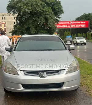Honda Accord 2005 Silver