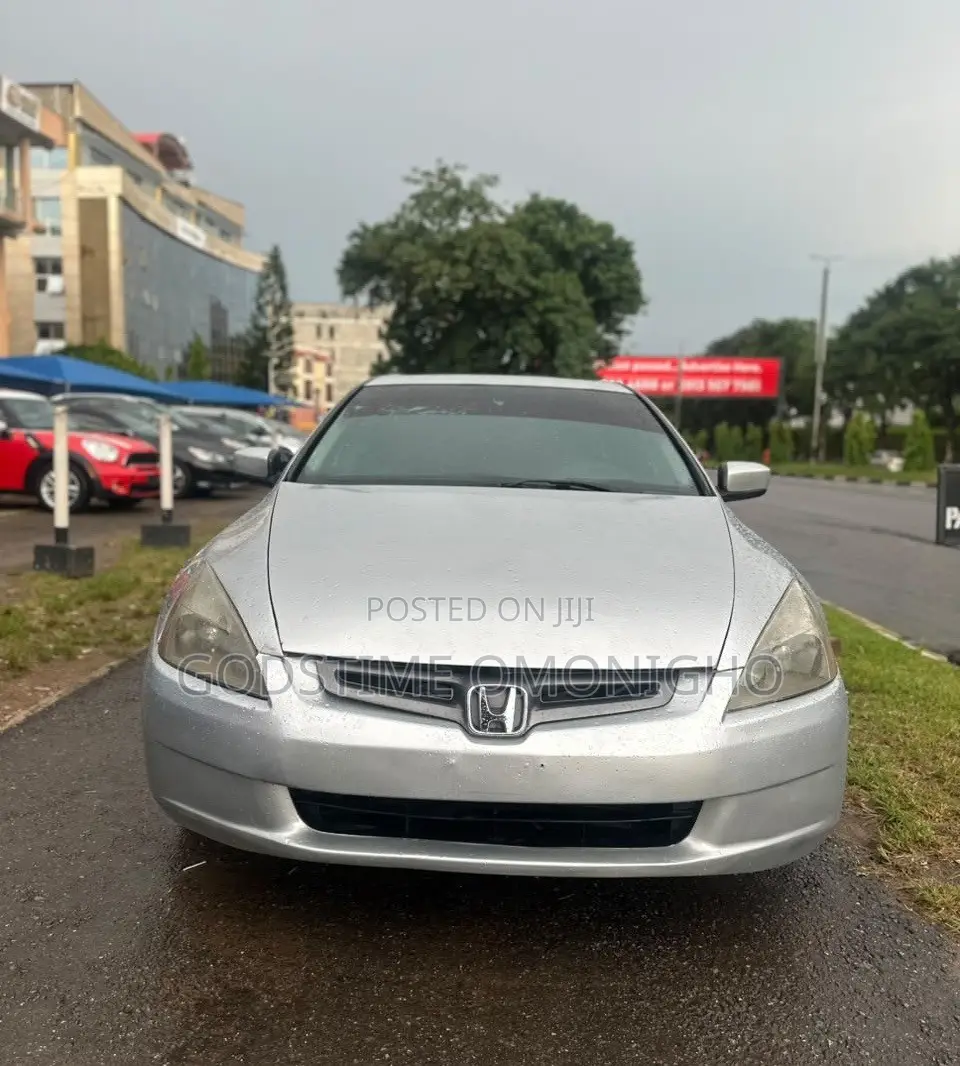 Honda Accord 2005 Silver