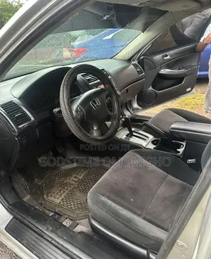 Honda Accord 2005 Silver