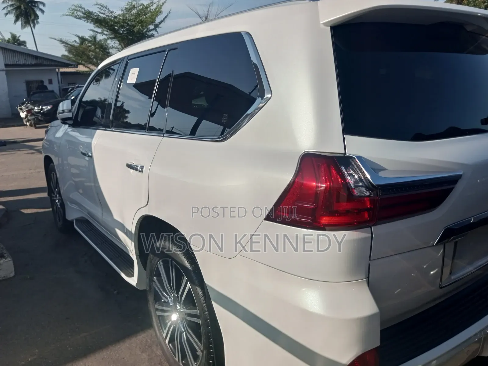 Lexus LX 2019 White