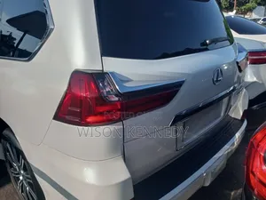 Lexus LX 2019 White
