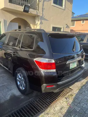 Toyota Highlander Limited 2012 Black