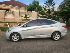 Hyundai Accent 2012 Silver