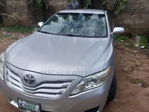 Toyota Camry 2010 Gray