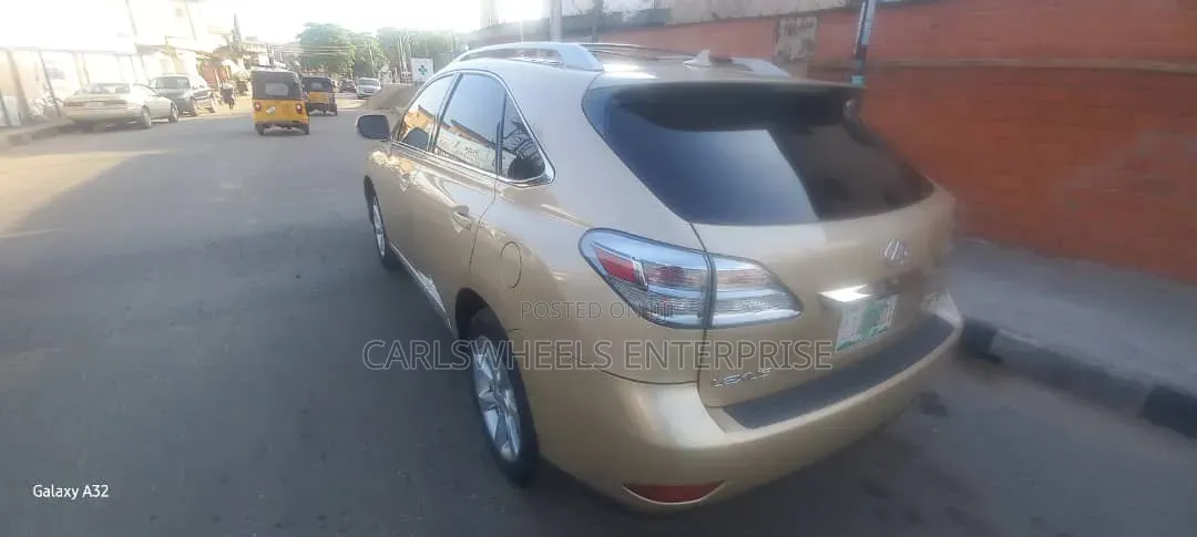 Lexus RX 350 2010 Gold