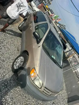 Toyota Sienna LE 2002 Gold