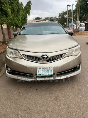 Toyota Camry 2013 Gold